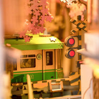 Serre-livre Maquette DIY - Train des Cerisiers avec Éclairage LED