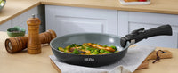 Batterie de cuisine à induction Bezia avec revêtement céramique sain, casseroles et poêles antiadhésives, ensemble 13 pièces avec poignées détachables