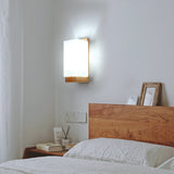 Applique murale d'intérieur en bois, lampe murale moderne E27 au design minimaliste, abat-jour en verre, idéale pour chambre, salon, couloir ou café.
